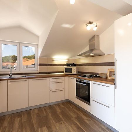 Holiday Home Lydia Slatine Εξωτερικό φωτογραφία