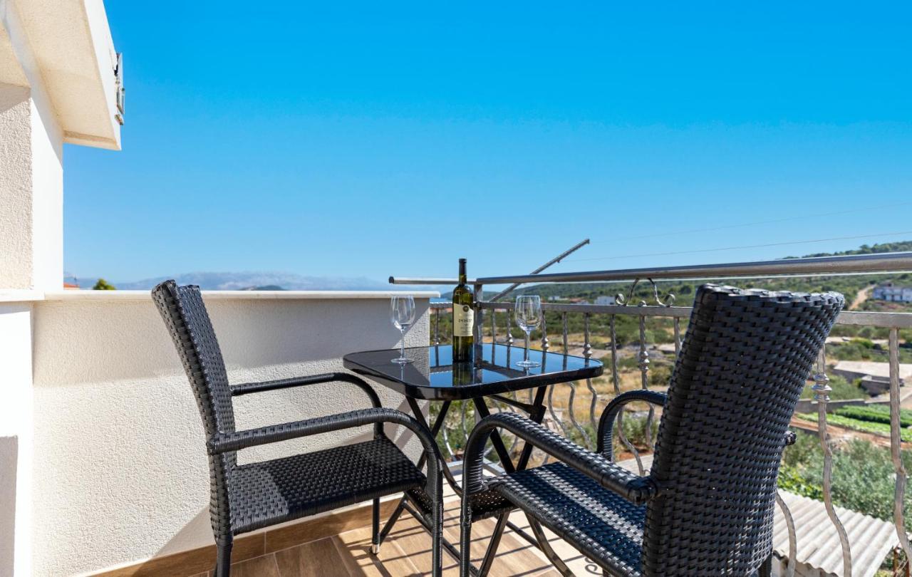 Holiday Home Lydia Slatine Εξωτερικό φωτογραφία