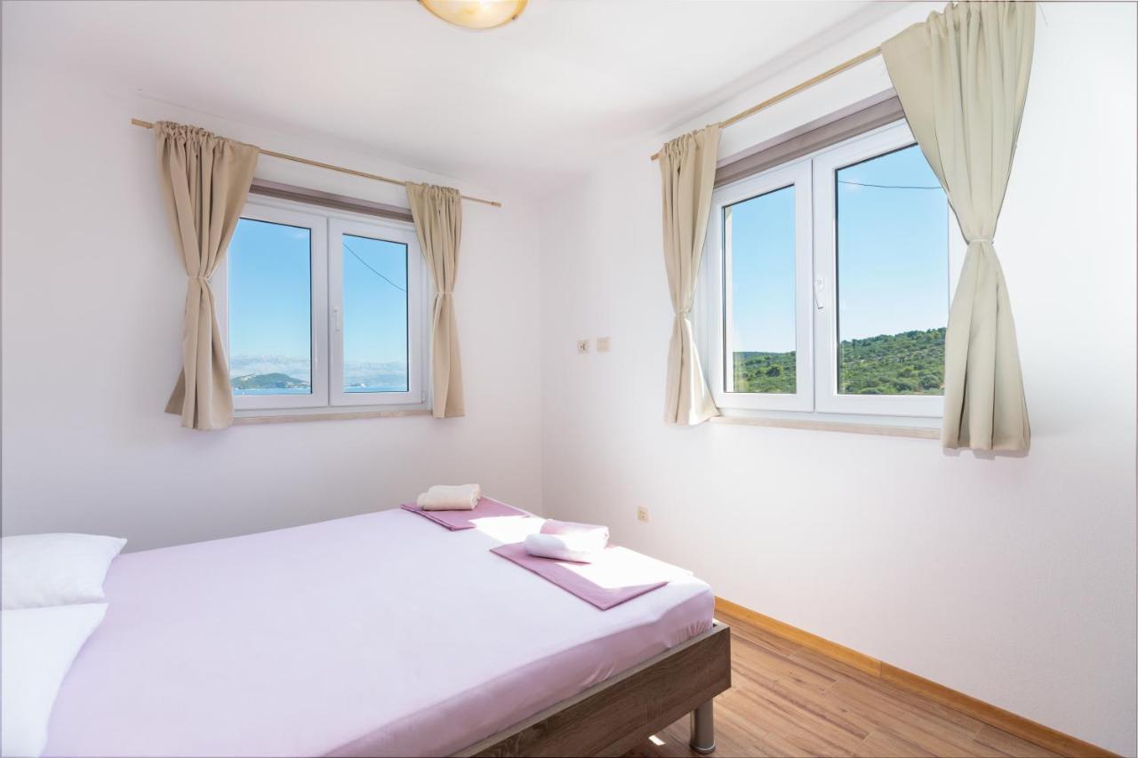 Holiday Home Lydia Slatine Εξωτερικό φωτογραφία