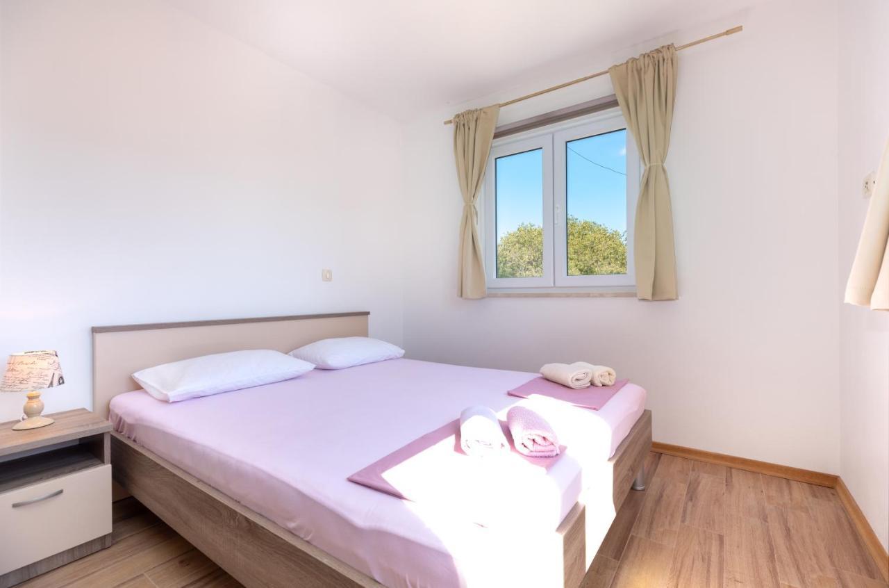 Holiday Home Lydia Slatine Εξωτερικό φωτογραφία