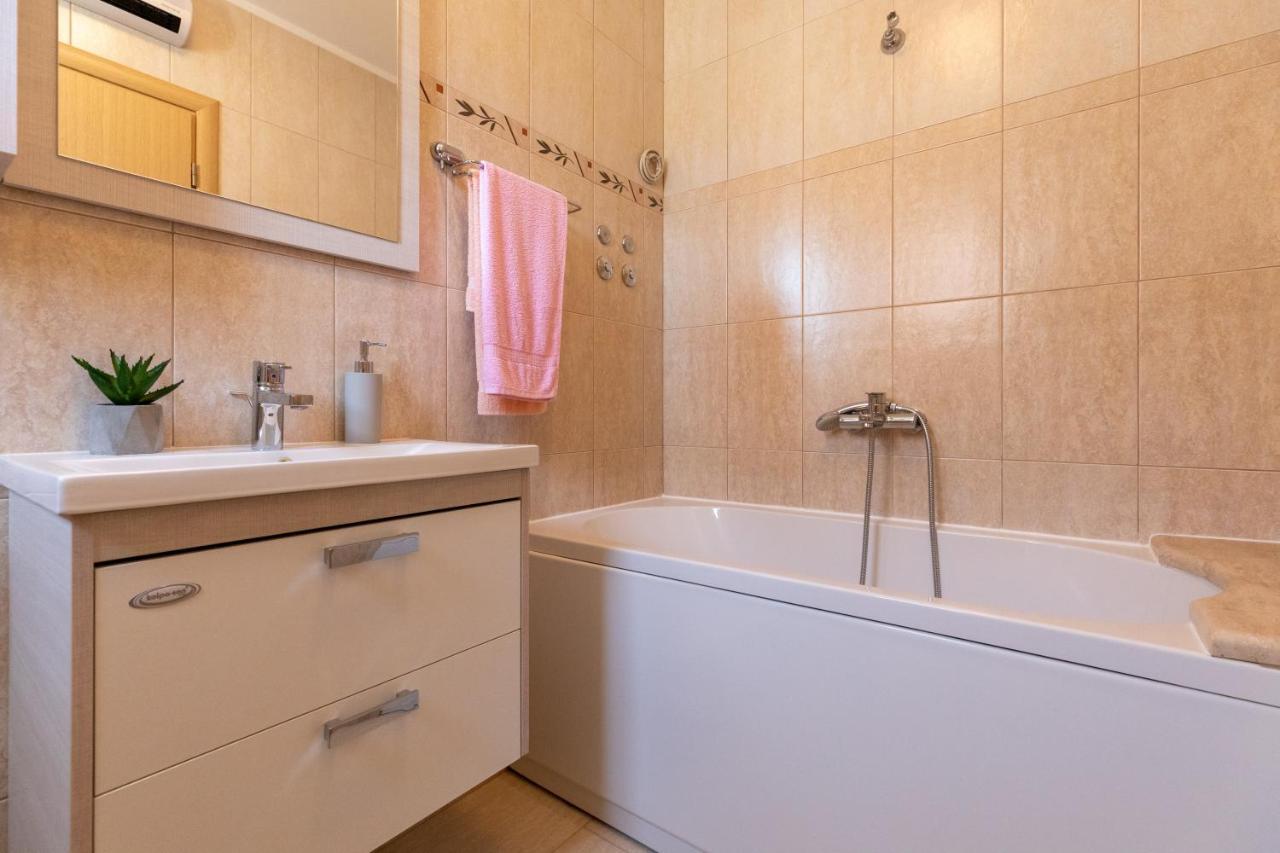 Holiday Home Lydia Slatine Εξωτερικό φωτογραφία